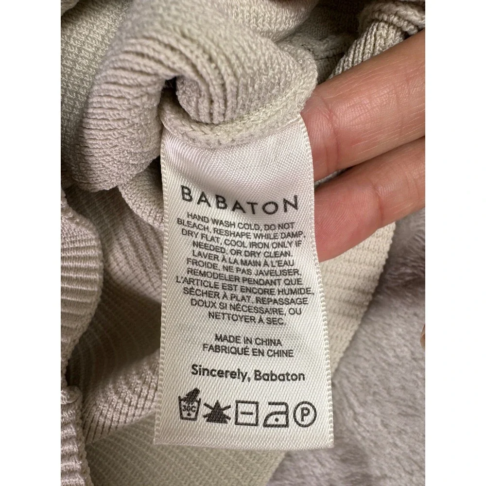 Aritzia Babaton Cream Sculpt Knit Long Sleeve Size XS Sculpt Cropped Square Neck